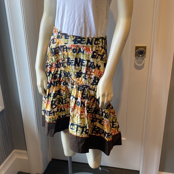 Benetton Skirt size 6 - Picture 2 of 4